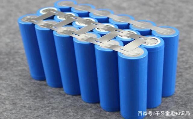 研发出新的铝离子电池性能远超主流新能源电池售价更便宜